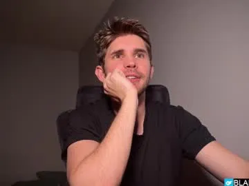 SophieBlaake – webcam model profile photo Image 2