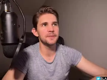 SophieBlaake – webcam model profile photo Image 7