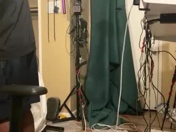 Emmy_Foxx – webcam model profile photo Image 9