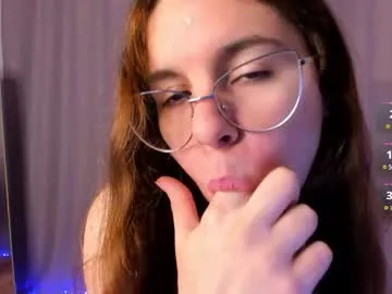 CassieGil – webcam model profile photo Image 14