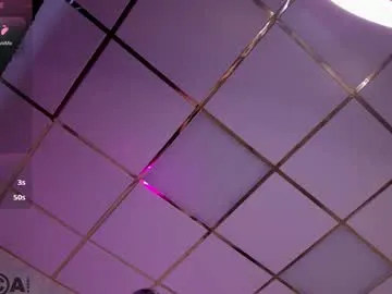 CassieGil – webcam model profile photo Image 8