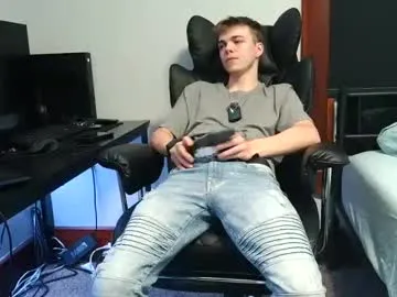 LiaBoston – webcam model profile photo Image 3