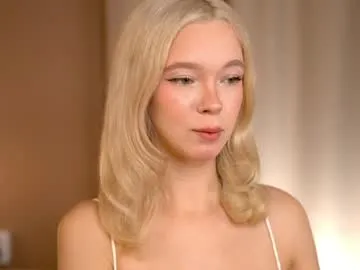 KaraNoir – webcam model profile photo Image 3