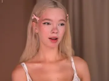 KaraNoir – webcam model profile photo Image 6