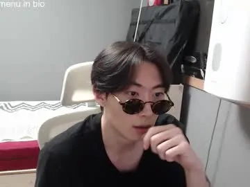 ryan287747 – webcam model profile photo Image 9