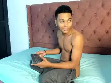 Juhone – webcam model profile photo Image 12