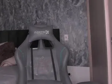 SkyLumen – webcam model profile photo Image 12