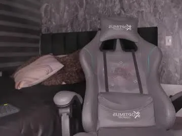 SkyLumen – webcam model profile photo Image 14