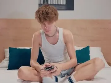 LunnaNoir – webcam model profile photo Image 15