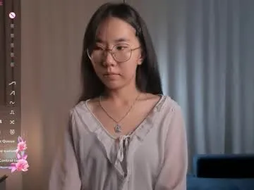 CassieGil – webcam model profile photo Image 18