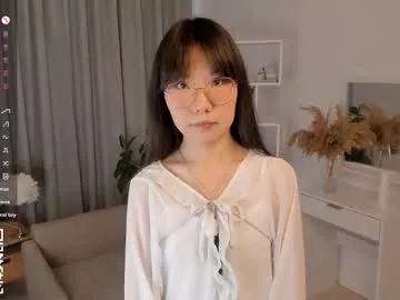 CassieGil – webcam model profile photo Image 4