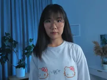 CassieGil – webcam model profile photo Image 8