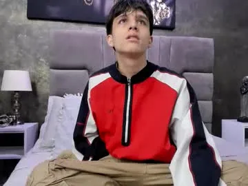 kai101010 – webcam model profile photo Image 10