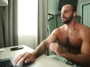 VivianWilson – webcam model profile photo Image 3