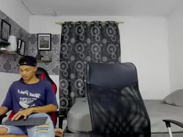 cumhere999 – webcam model profile photo Image 6