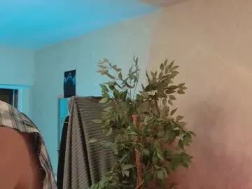 YaraDavis – webcam model profile photo Image 9