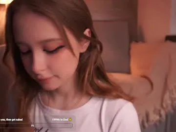 AmelieWilliams – webcam model profile photo Image 2