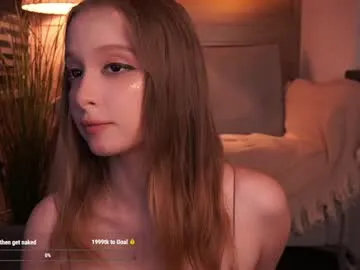 AmelieWilliams – webcam model profile photo Image 3