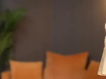 NikolJhones – webcam model profile photo Image 11