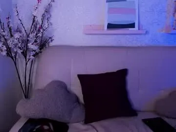 CassieGil – webcam model profile photo Image 2