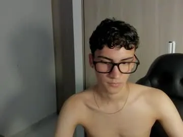 BellaRoux21 – webcam model profile photo Image 12