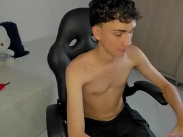 BellaRoux21 – webcam model profile photo Image 6