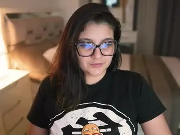 sashapearl23 – webcam model profile photo Image 7