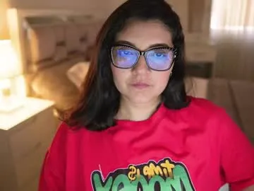 sashapearl23 – webcam model profile photo Image 9