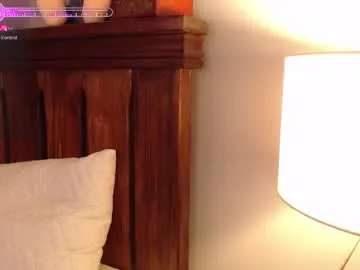 Ariana_TuFantasiaHot – webcam model profile photo Image 6