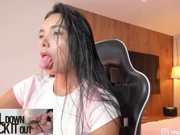 SkyLumen – webcam model profile photo Image 13