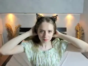 CassieGil – webcam model profile photo Image 6