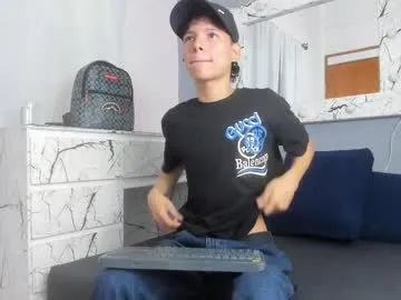 alanna_Micheles – webcam model profile photo Image 2