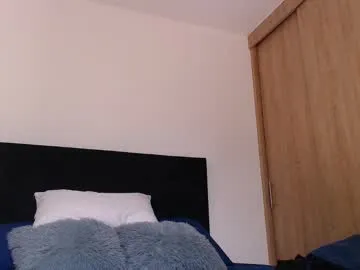 ZoeyReed – webcam model profile photo Image 13