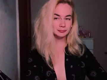 ArianaSole – webcam model profile photo Image 10