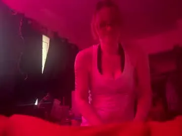 CassieGil – webcam model profile photo Image 7