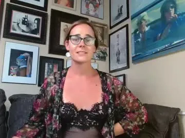 VivianWilson – webcam model profile photo Image 2