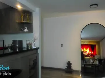 SashaShin – webcam model profile photo Image 12