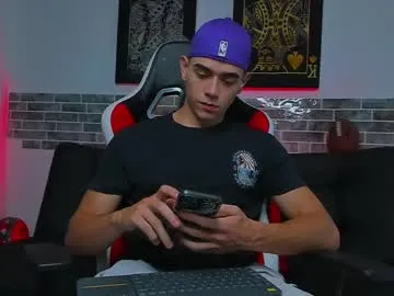 GianaBravo – webcam model profile photo Image 5