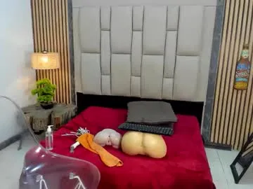 ROXSANNE – webcam model profile photo Image 10