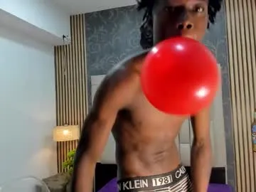 ROXSANNE – webcam model profile photo Image 2