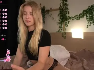 CassieGil – webcam model profile photo Image 10