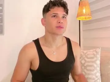 AnnyReina – webcam model profile photo Image 14