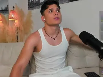 AnnyReina – webcam model profile photo Image 7