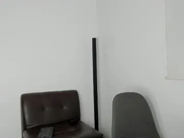 LiaBoston – webcam model profile photo Image 10