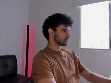 LiaBoston – webcam model profile photo Image 13