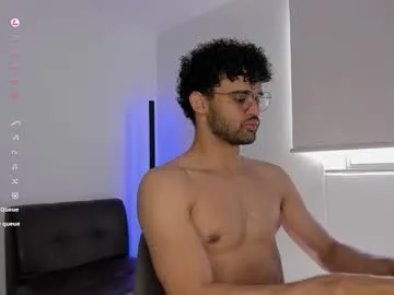 LiaBoston – webcam model profile photo Image 7