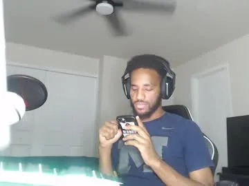 PeachBloom – webcam model profile photo Image 8