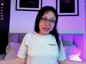 CassieGil – webcam model profile photo Image 5