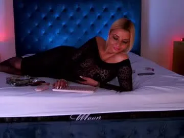 YasmineShaw – webcam model profile photo Image 19