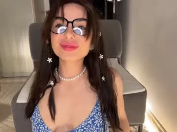 AmyBelmontt – webcam model profile photo Image 4